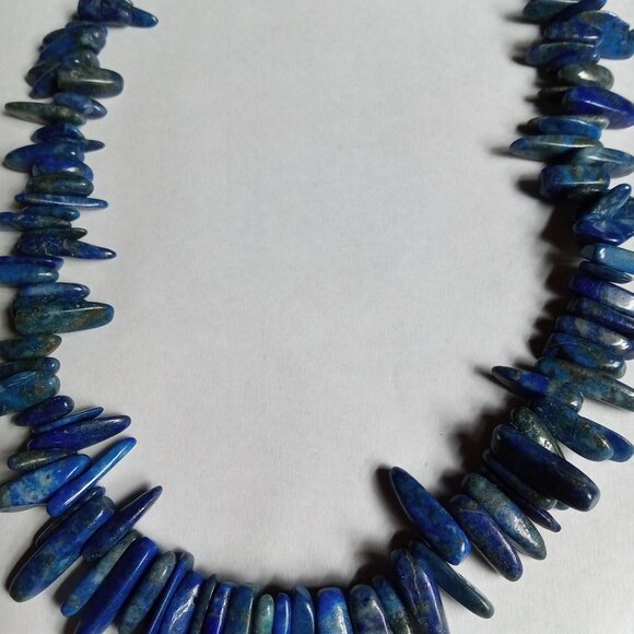 Beautiful Lapis Necklace- Lazuli Blue Chipped Beaded Thin Stone Point Choker - Picture 2 of 7